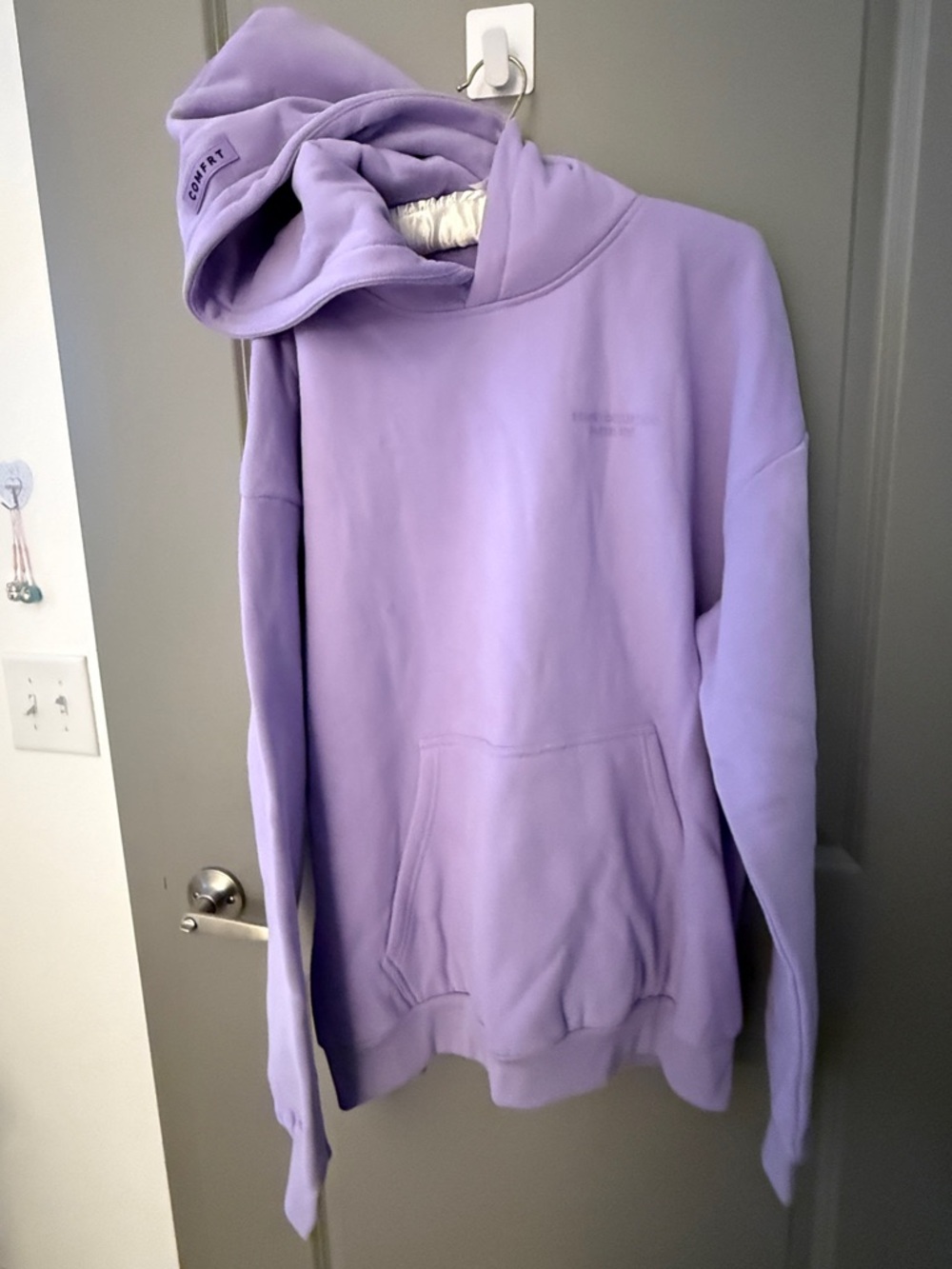 Woman’s Lavender Crewneck Hoodie with Front Pocket